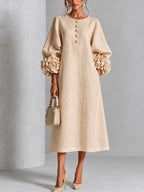 Vestido Midi Beige Floral con Botones y Mangas Florales Extravagantes